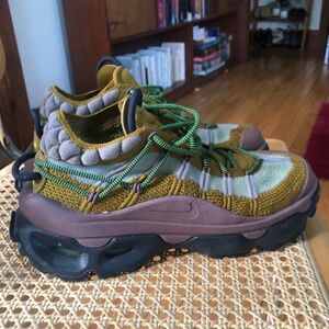 Nike Air Max Flyknit Venture Bronzine Smokey Mauve